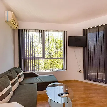 Apartment Strandzha *